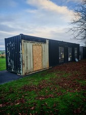 40ft x 8ft shipping container